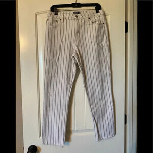 Abercrombie and Fitch Pants. #Stripes
